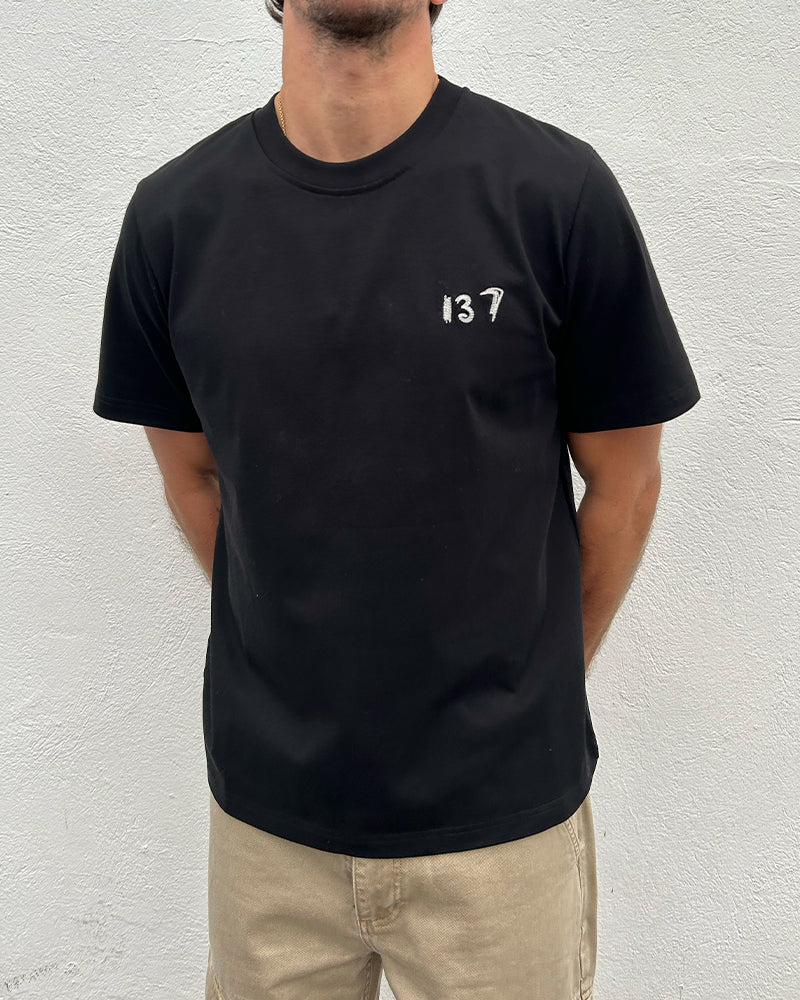 137 Logo Crew Black